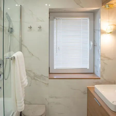 아파트 Zakopane Love Apartment 자코파네